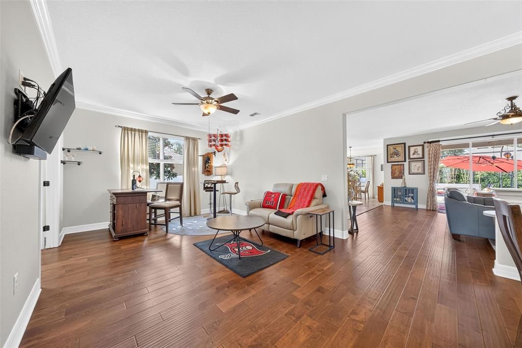 Active With Contract: $479,000 (3 beds, 3 baths, 2582 Square Feet)