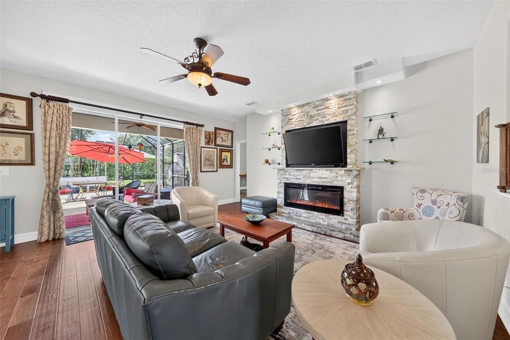 Active With Contract: $479,000 (3 beds, 3 baths, 2582 Square Feet)