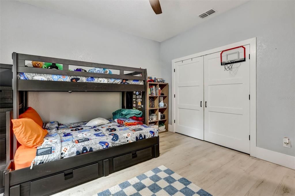 For Sale: $850,000 (4 beds, 3 baths, 2668 Square Feet)
