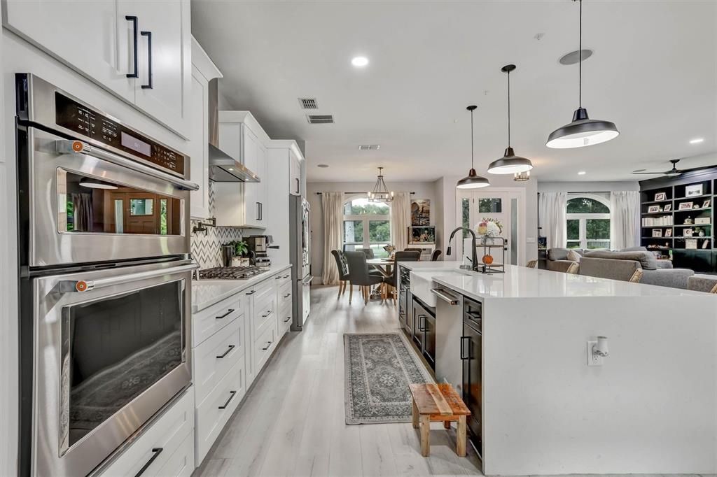 For Sale: $850,000 (4 beds, 3 baths, 2668 Square Feet)