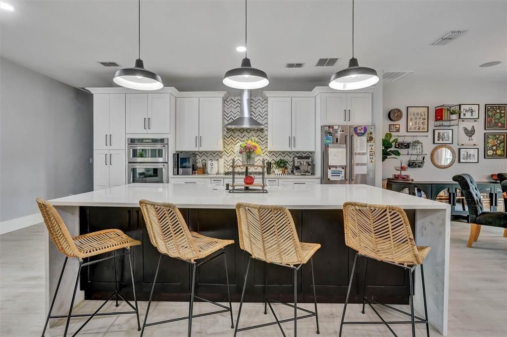 For Sale: $850,000 (4 beds, 3 baths, 2668 Square Feet)