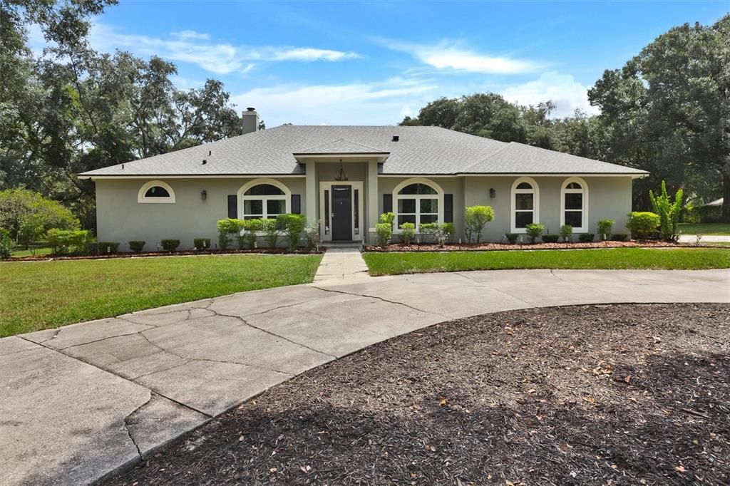 For Sale: $850,000 (4 beds, 3 baths, 2668 Square Feet)