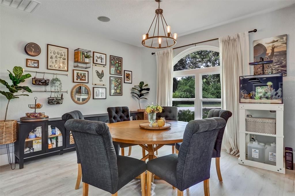 For Sale: $850,000 (4 beds, 3 baths, 2668 Square Feet)