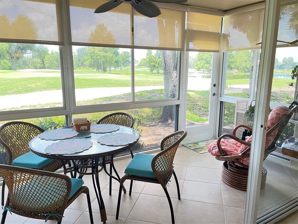 For Sale: $274,900 (2 beds, 2 baths, 1352 Square Feet)