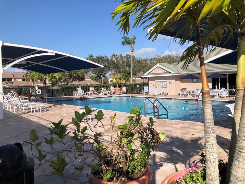 For Sale: $274,900 (2 beds, 2 baths, 1352 Square Feet)