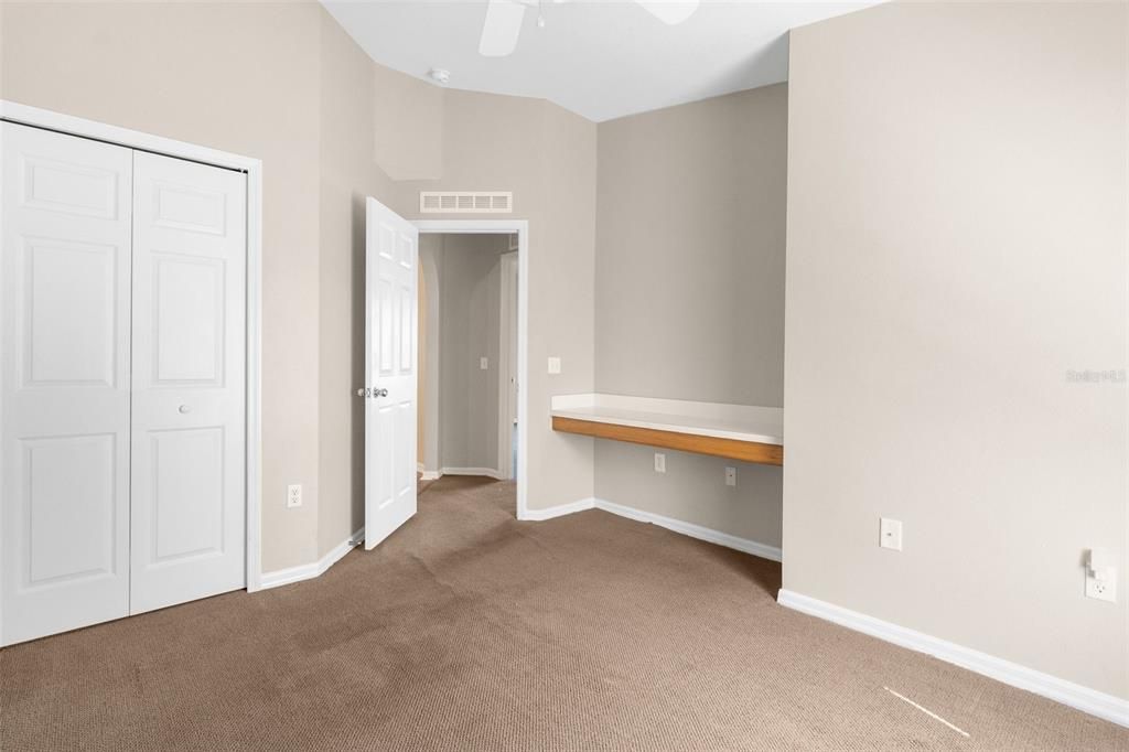 For Rent: $2,250 (3 beds, 2 baths, 1874 Square Feet)