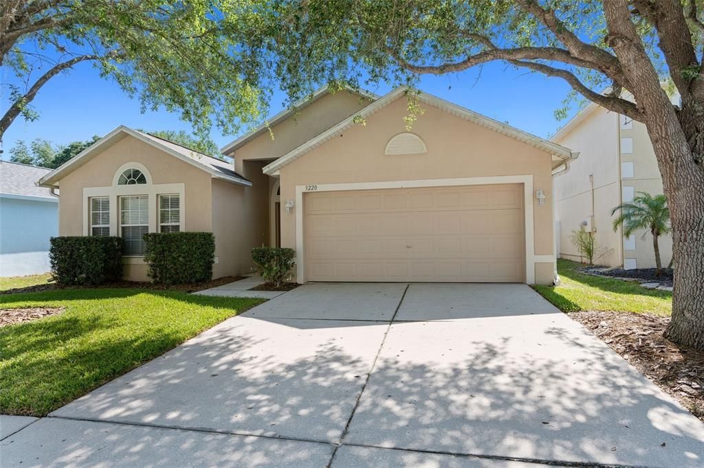 For Rent: $2,250 (3 beds, 2 baths, 1874 Square Feet)