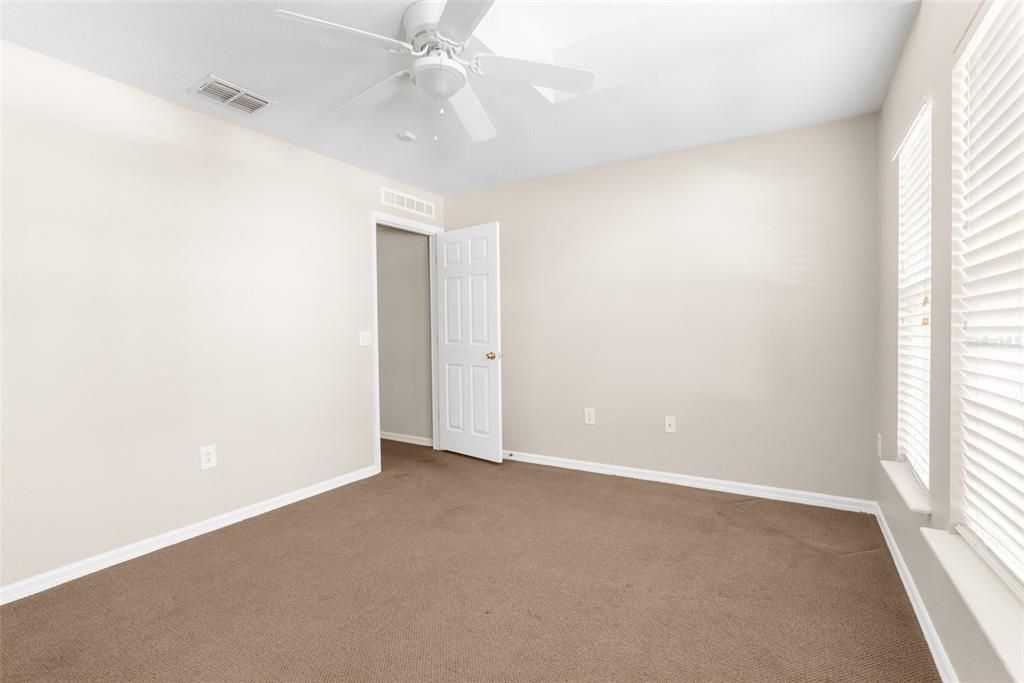 For Rent: $2,250 (3 beds, 2 baths, 1874 Square Feet)
