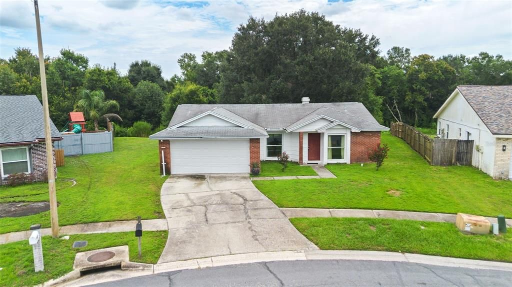For Rent: $2,095 (3 beds, 2 baths, 1413 Square Feet)