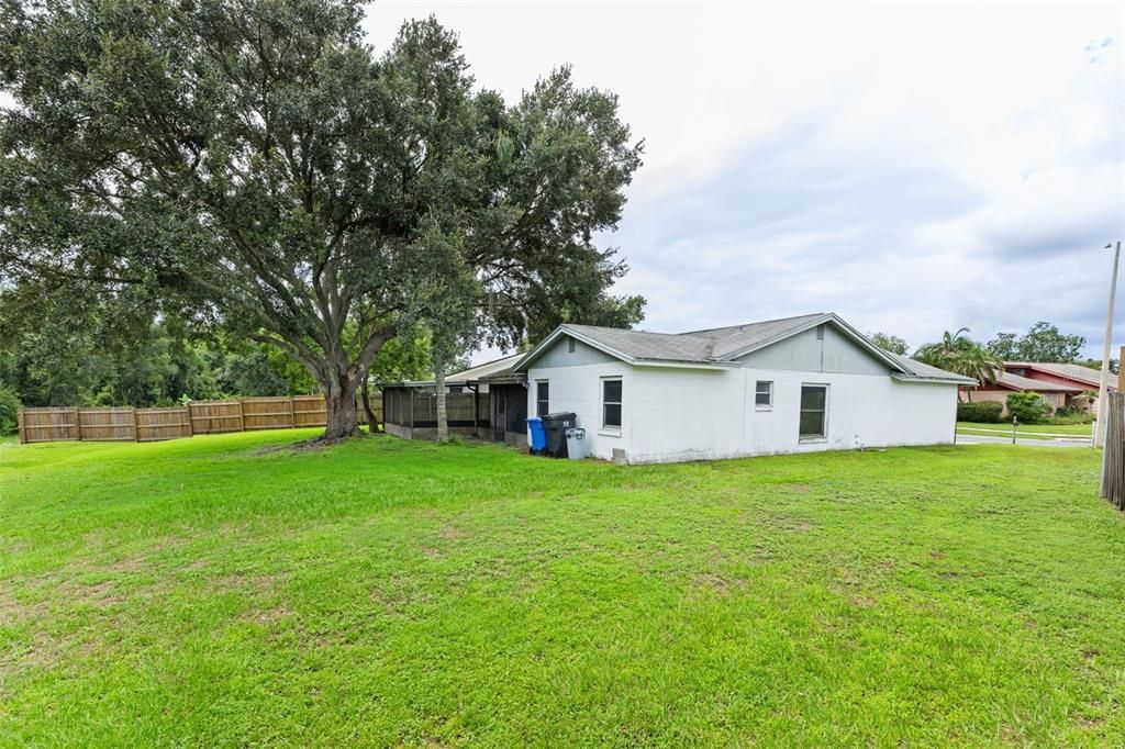 For Rent: $2,095 (3 beds, 2 baths, 1413 Square Feet)