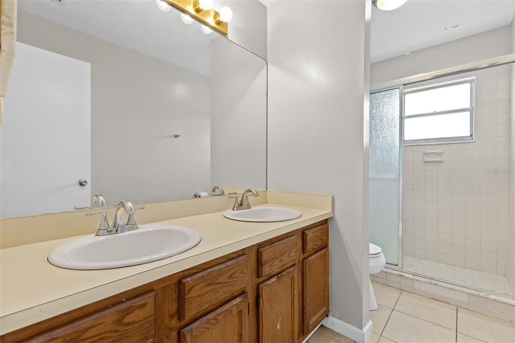 For Rent: $2,095 (3 beds, 2 baths, 1413 Square Feet)