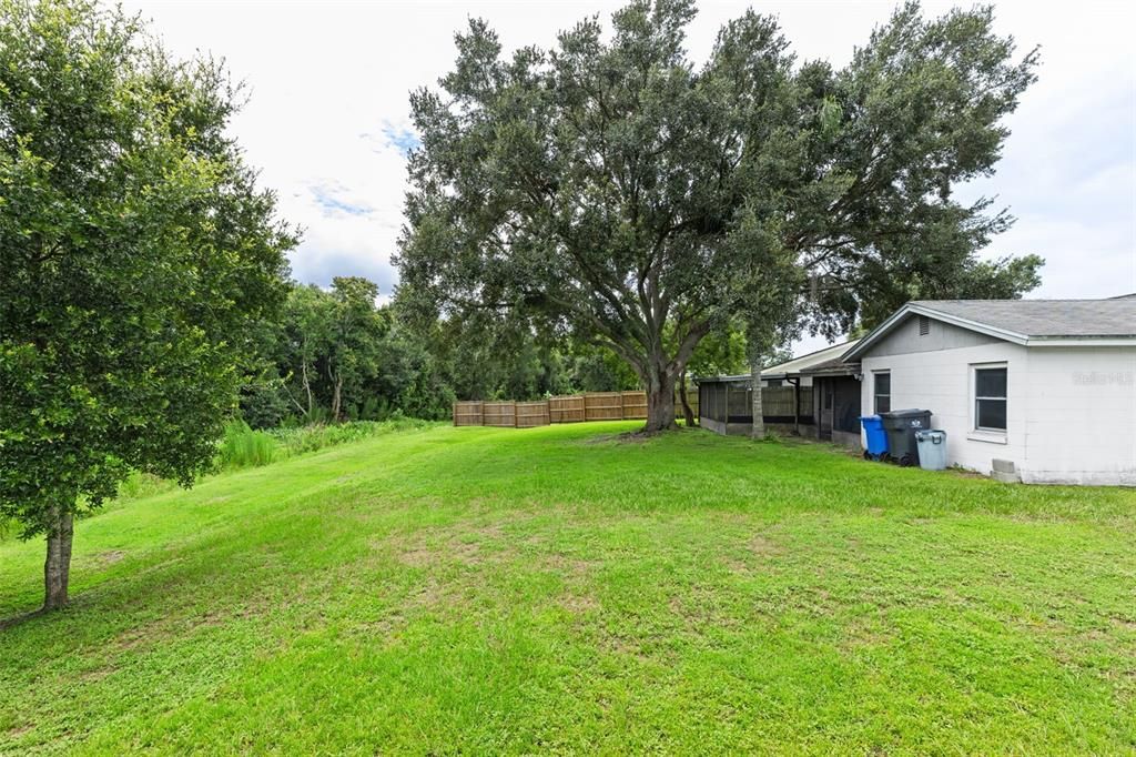 For Rent: $2,095 (3 beds, 2 baths, 1413 Square Feet)
