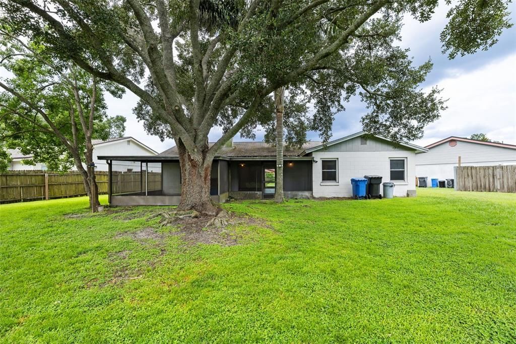 For Rent: $2,095 (3 beds, 2 baths, 1413 Square Feet)