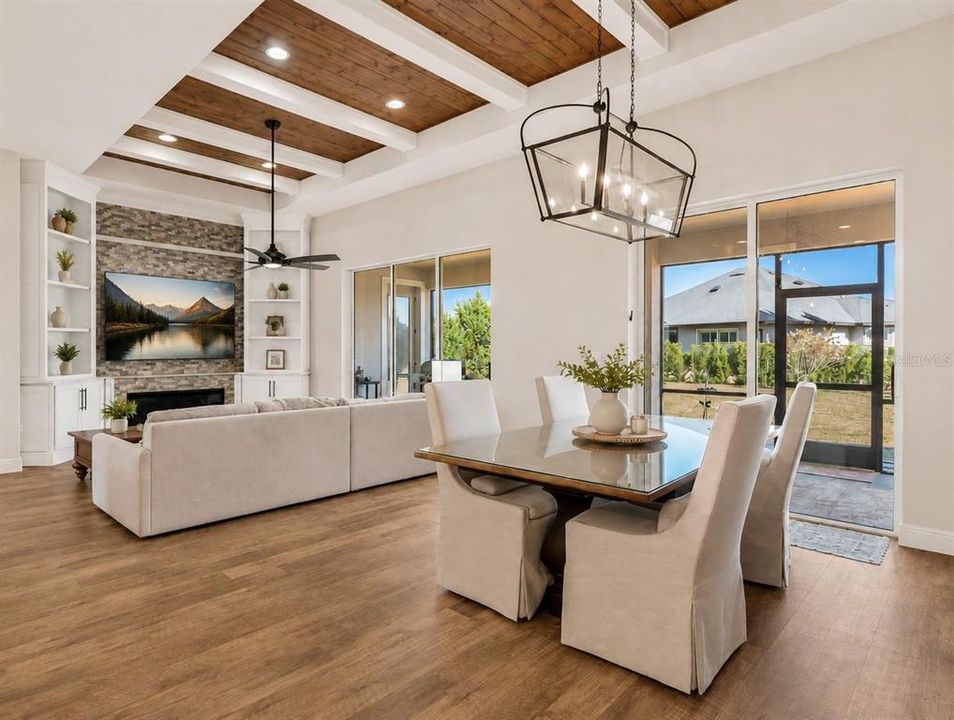 En Venta: $574,000 (3 camas, 2 baños, 2278 Pies cuadrados)
