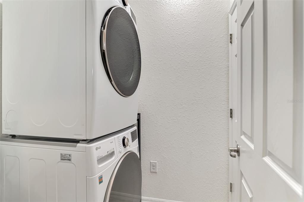 For Sale: $399,000 (3 beds, 2 baths, 2284 Square Feet)