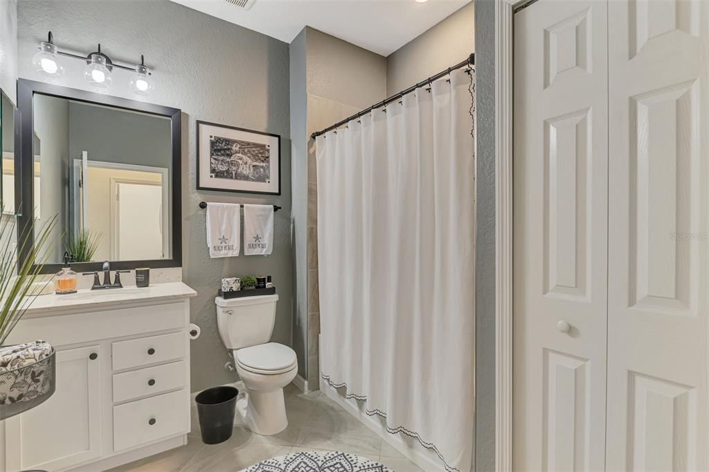 For Sale: $399,000 (3 beds, 2 baths, 2284 Square Feet)