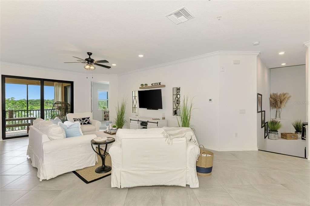 For Sale: $399,000 (3 beds, 2 baths, 2284 Square Feet)