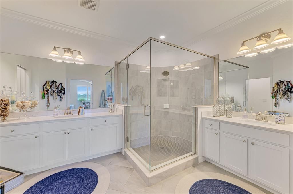For Sale: $399,000 (3 beds, 2 baths, 2284 Square Feet)