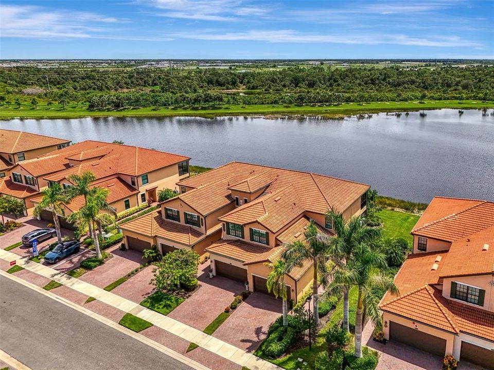 For Sale: $399,000 (3 beds, 2 baths, 2284 Square Feet)
