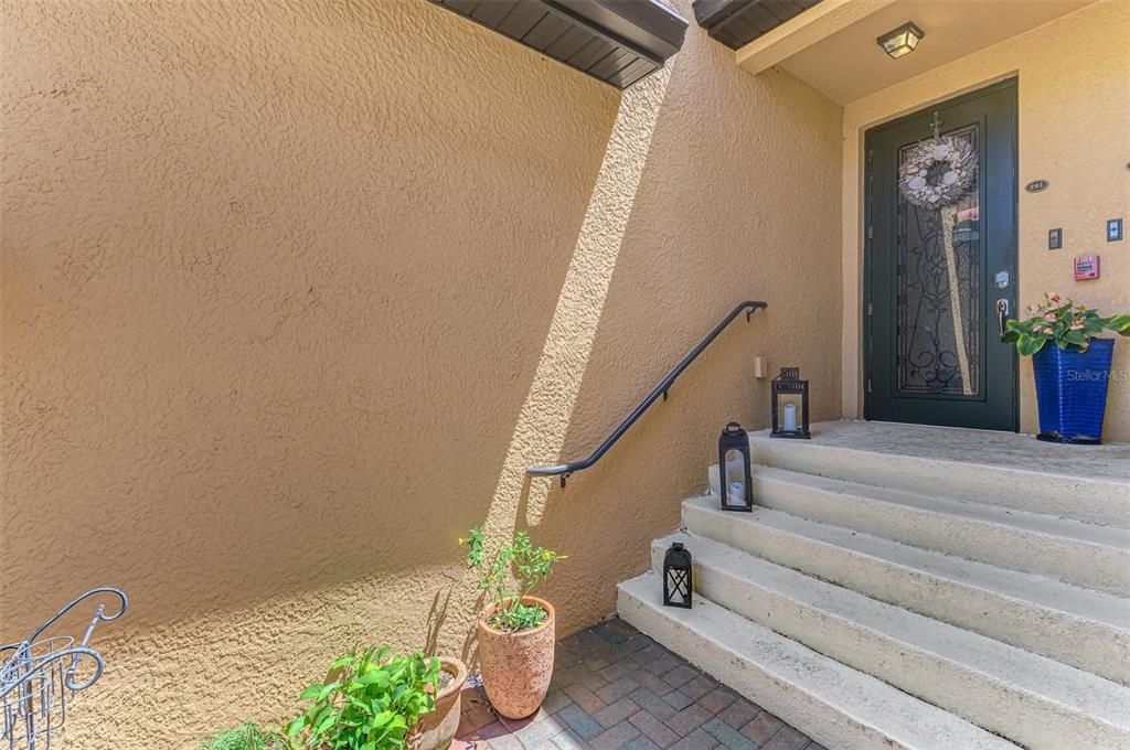 For Sale: $399,000 (3 beds, 2 baths, 2284 Square Feet)
