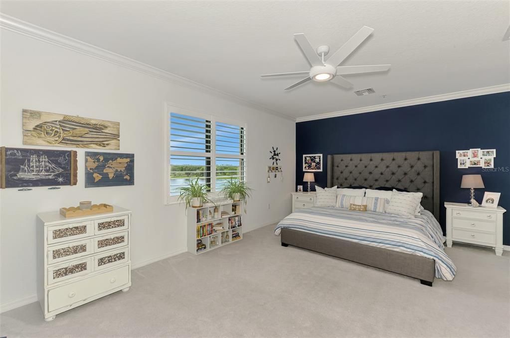 For Sale: $399,000 (3 beds, 2 baths, 2284 Square Feet)