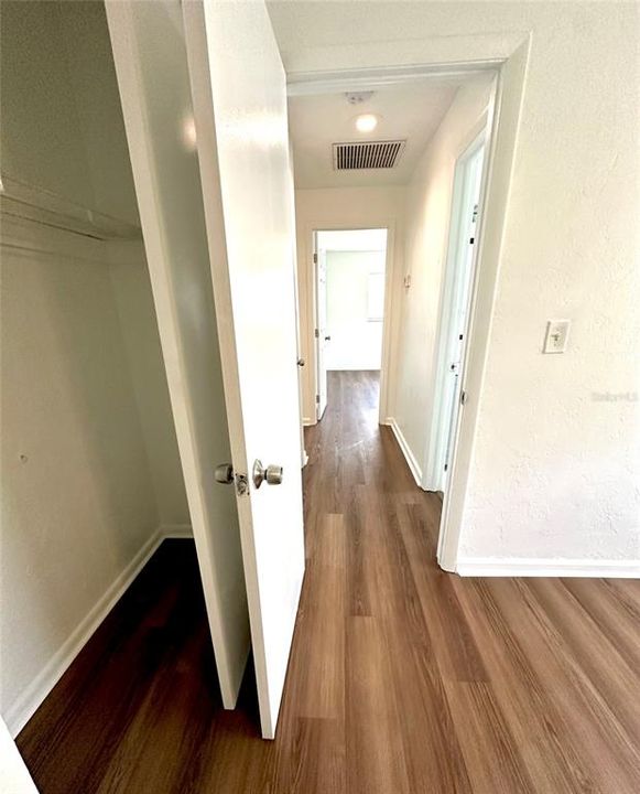 For Sale: $425,000 (6 beds, 0 baths, 2304 Square Feet)