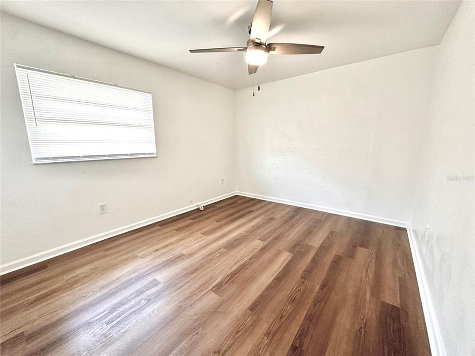 For Sale: $425,000 (6 beds, 0 baths, 2304 Square Feet)