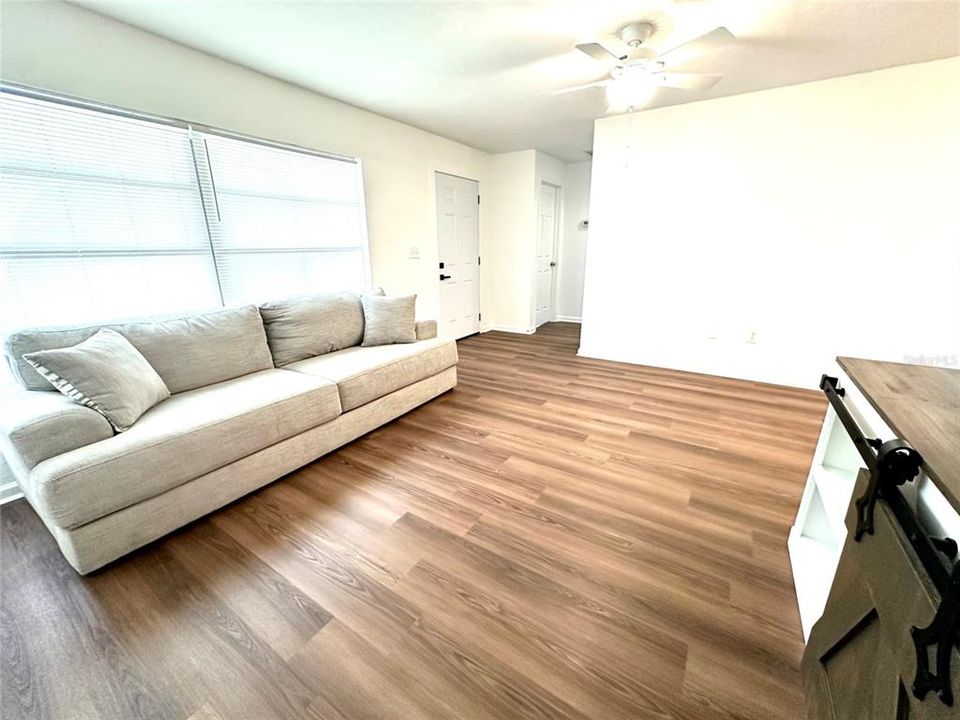 For Sale: $425,000 (6 beds, 0 baths, 2304 Square Feet)