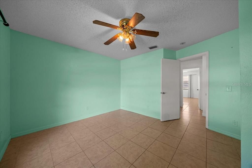 En Venta: $235,000 (3 camas, 2 baños, 1658 Pies cuadrados)