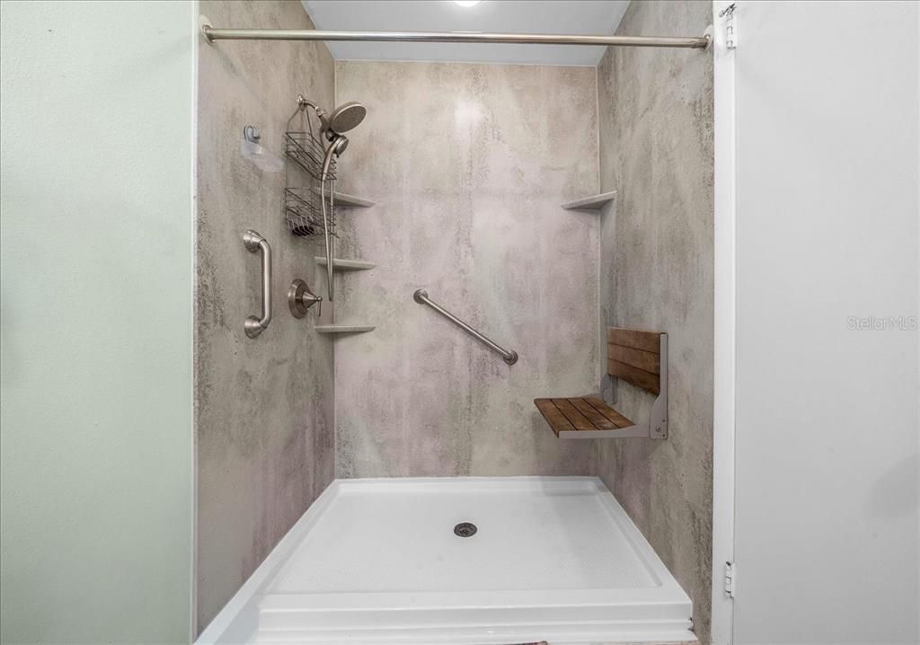 En Venta: $235,000 (3 camas, 2 baños, 1658 Pies cuadrados)