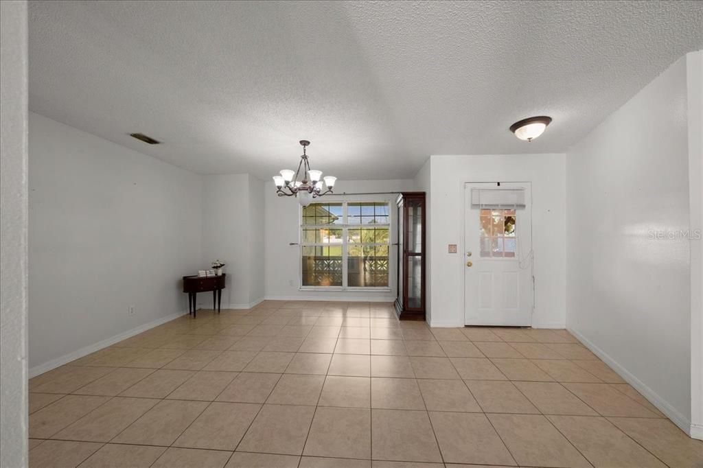 En Venta: $235,000 (3 camas, 2 baños, 1658 Pies cuadrados)