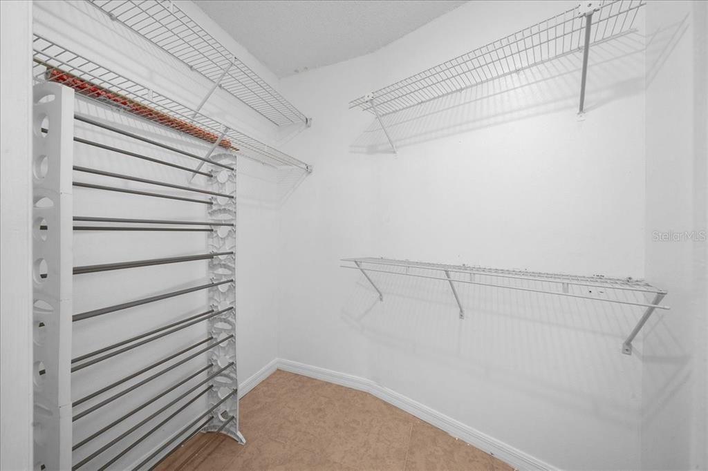 En Venta: $235,000 (3 camas, 2 baños, 1658 Pies cuadrados)