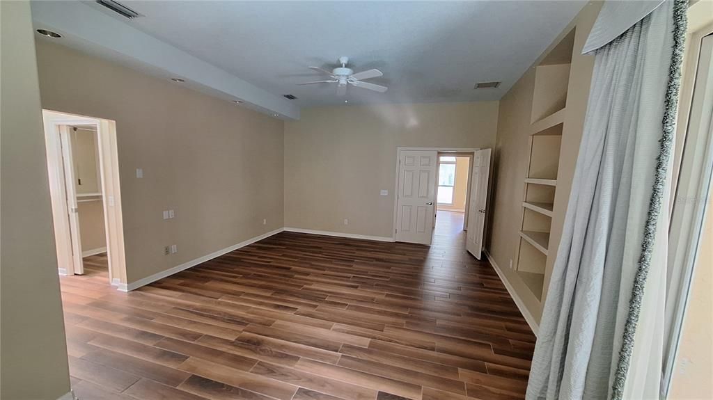 For Sale: $650,000 (4 beds, 5 baths, 3485 Square Feet)