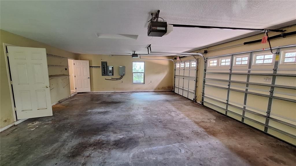 For Sale: $650,000 (4 beds, 5 baths, 3485 Square Feet)
