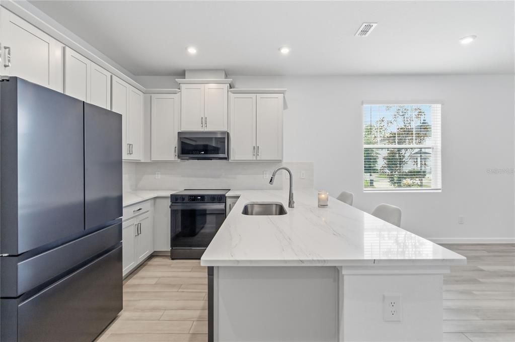 For Rent: $2,900 (4 beds, 2 baths, 1678 Square Feet)