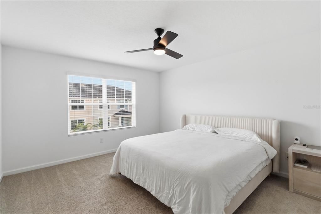 For Rent: $2,900 (4 beds, 2 baths, 1678 Square Feet)