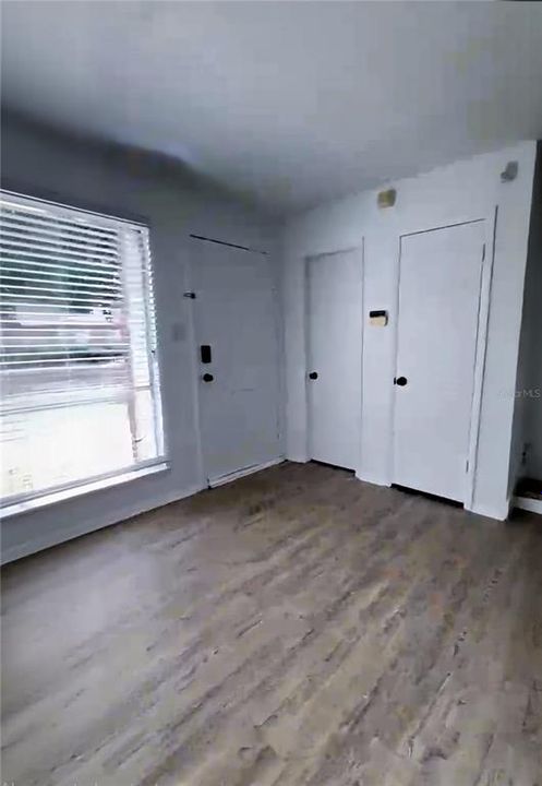 For Sale: $116,500 (2 beds, 2 baths, 1211 Square Feet)