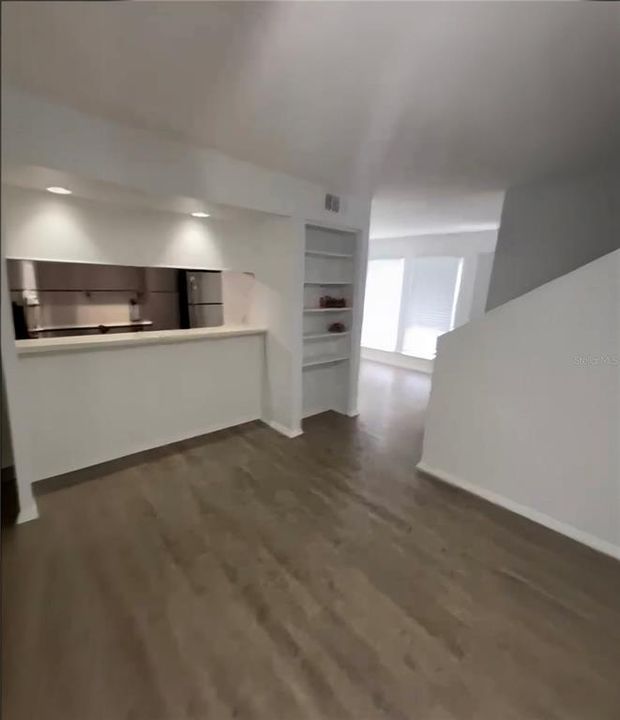 For Sale: $116,500 (2 beds, 2 baths, 1211 Square Feet)