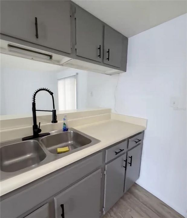 For Sale: $116,500 (2 beds, 2 baths, 1211 Square Feet)