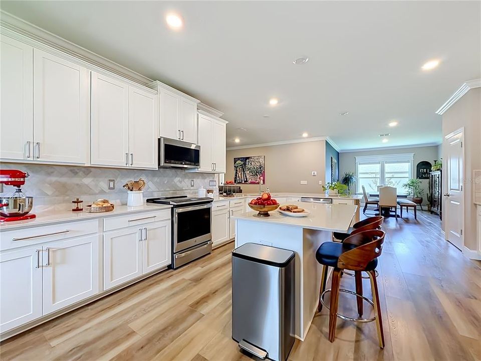 For Sale: $379,900 (4 beds, 3 baths, 2267 Square Feet)