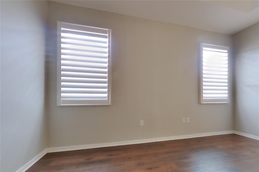 For Rent: $2,249 (4 beds, 2 baths, 1801 Square Feet)