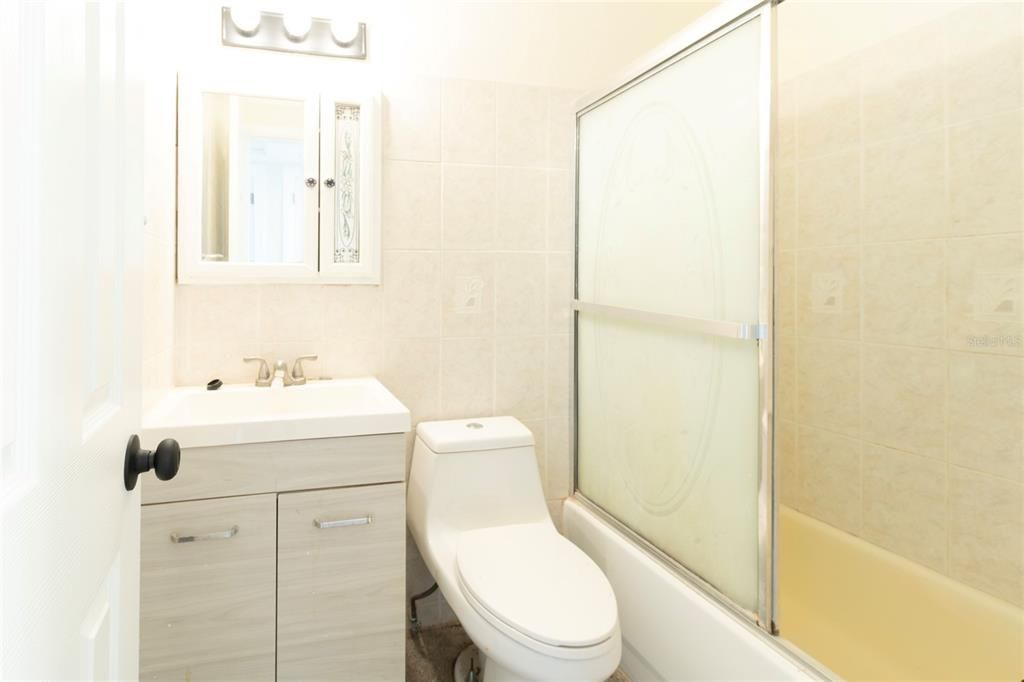 На продажу: $413,000 (4 спален, 2 ванн, 1530 Квадратных фут)