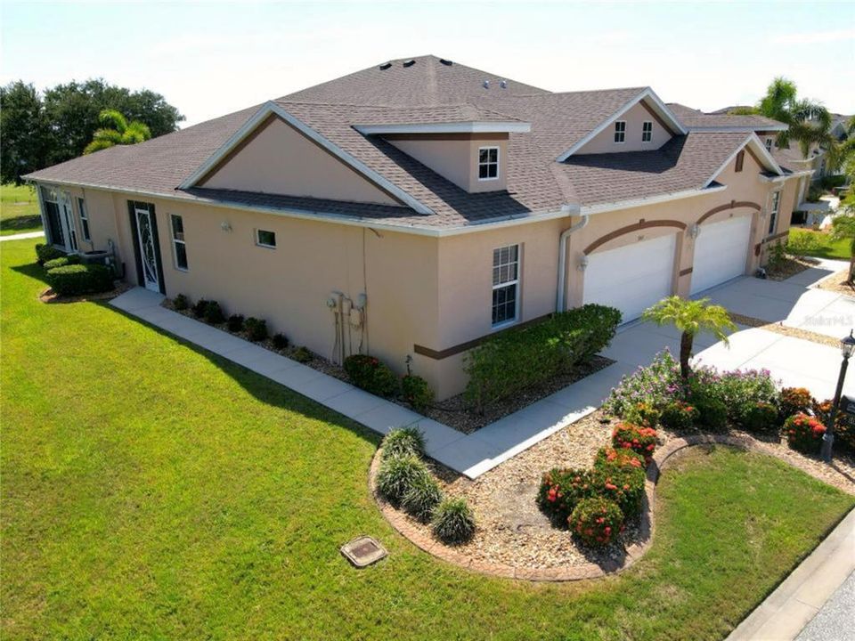 For Sale: $329,900 (2 beds, 2 baths, 1677 Square Feet)