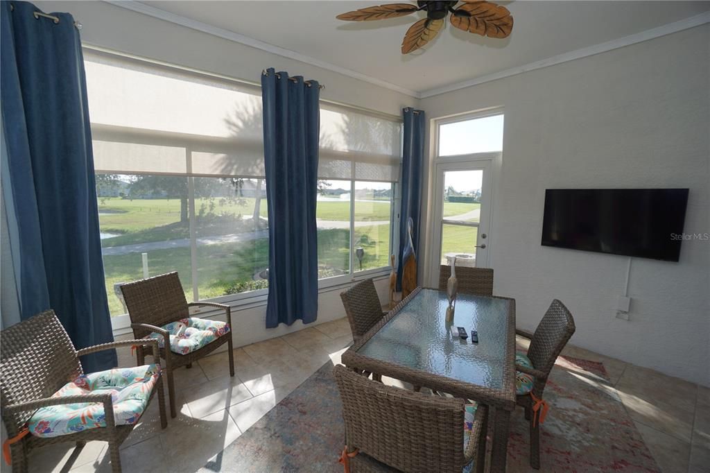 For Sale: $329,900 (2 beds, 2 baths, 1677 Square Feet)