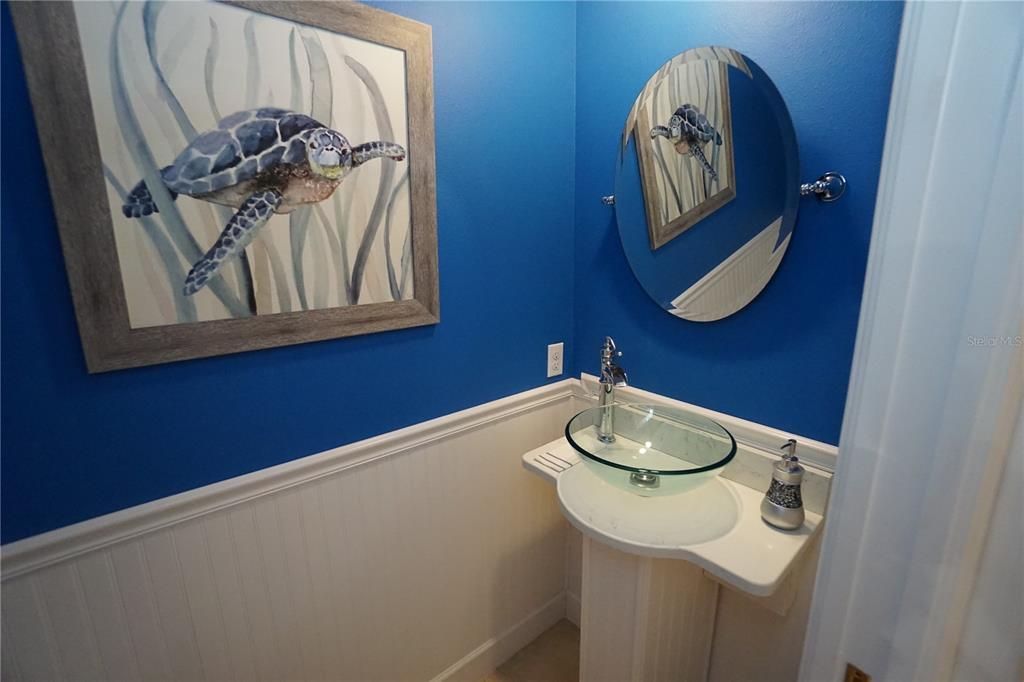 For Sale: $329,900 (2 beds, 2 baths, 1677 Square Feet)