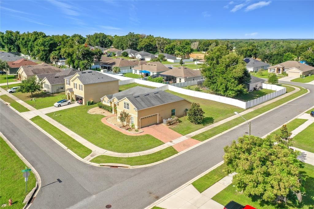На продажу: $395,000 (4 спален, 2 ванн, 2420 Квадратных фут)