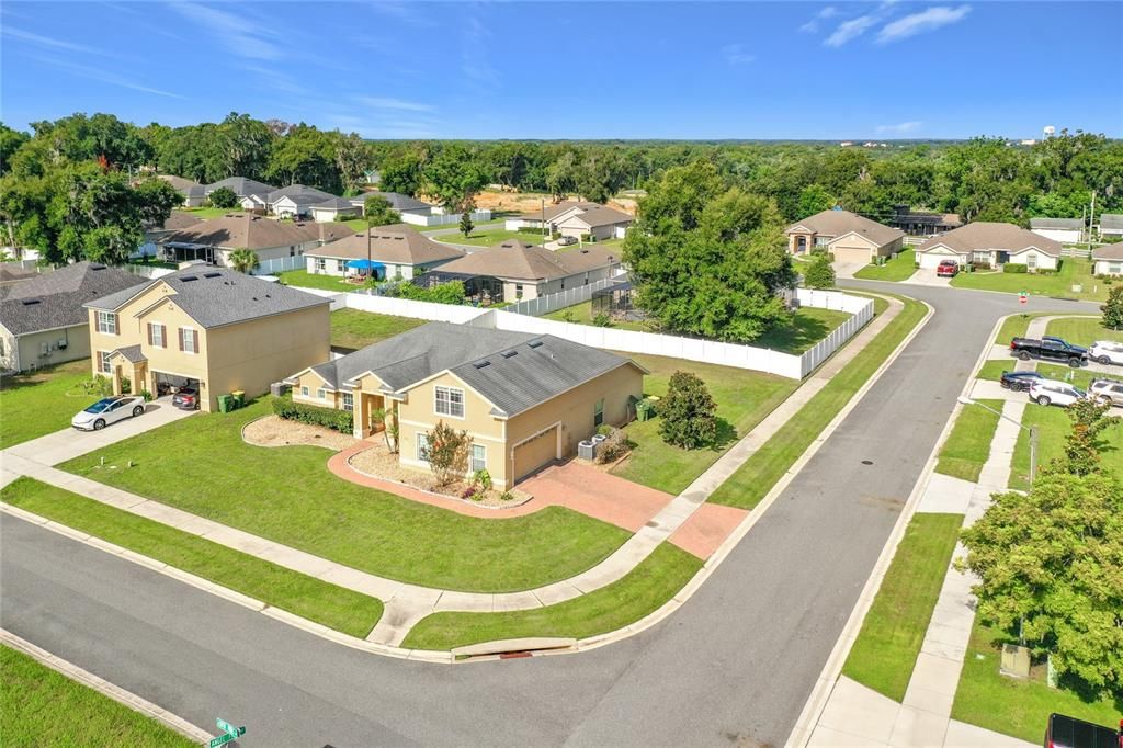 На продажу: $395,000 (4 спален, 2 ванн, 2420 Квадратных фут)
