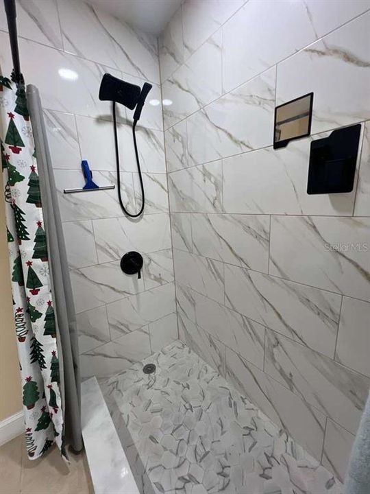 For Rent: $2,200 (3 beds, 2 baths, 1200 Square Feet)