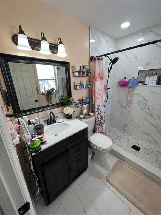 For Rent: $2,200 (3 beds, 2 baths, 1200 Square Feet)