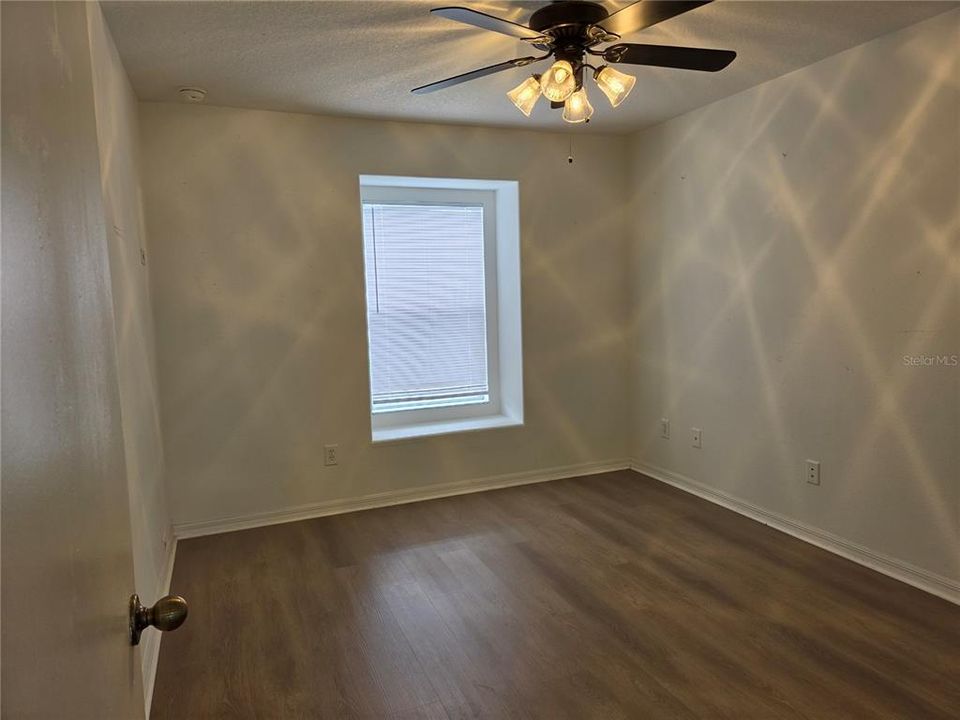 For Rent: $2,200 (3 beds, 2 baths, 1661 Square Feet)